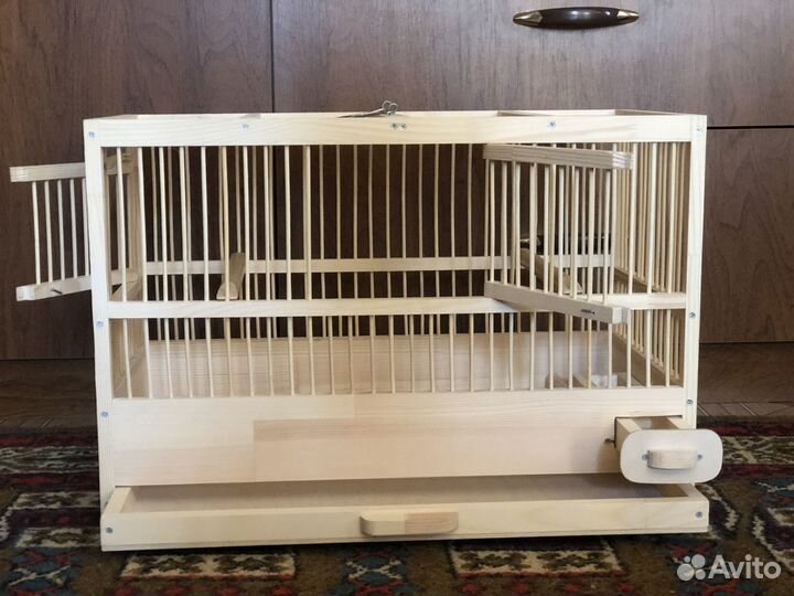 Клетка для птиц из дерева новая