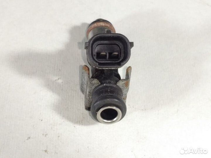 Форсунка Nissan Micra K12 CR12DE 2009