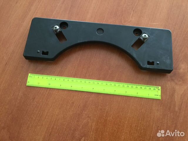 Подиум на бампер переднего номера тойота Камри 40