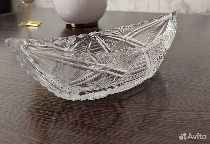 Хрустальная ваза