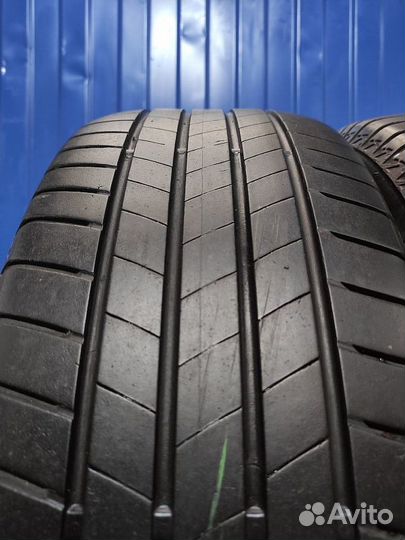 Bridgestone Turanza T005 215/60 R16