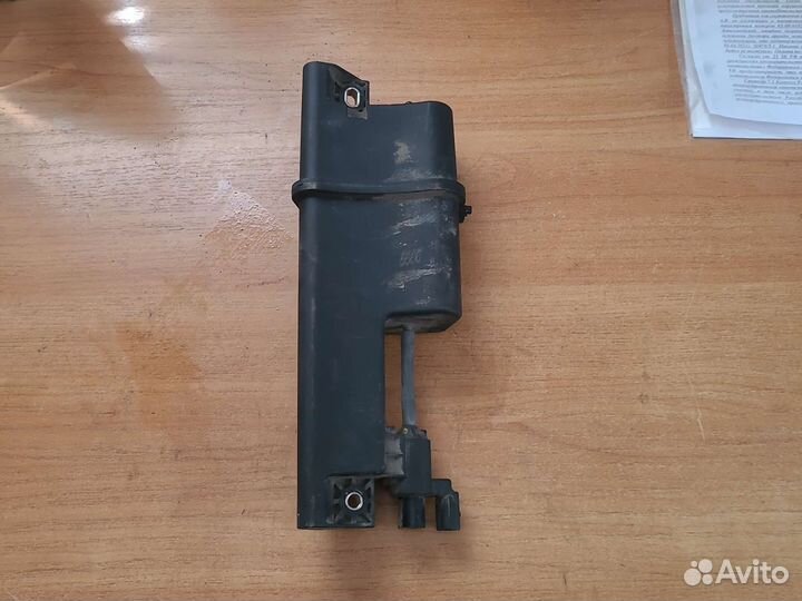 96291069 Бачёк вакуумный Шевроле Эпика