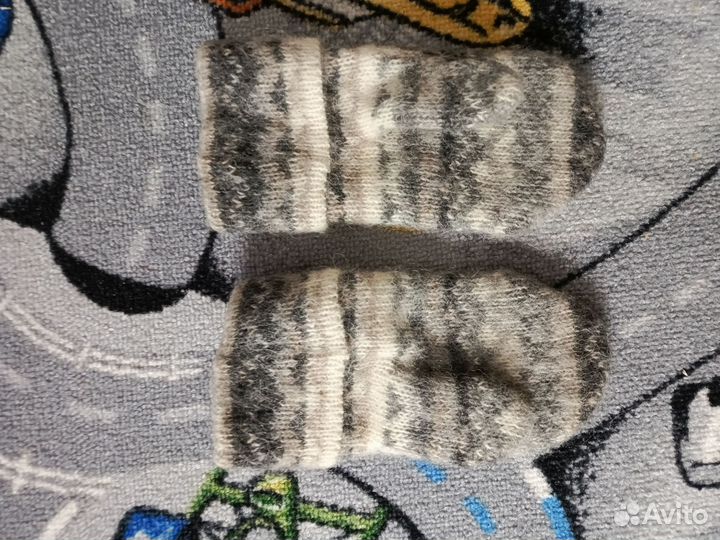 Шерстяной шарф и варежки