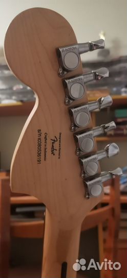Fender Standart Squier Stratocaster '05