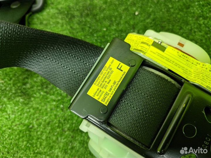 Ремень безопасности задний правый Lexus Lx570