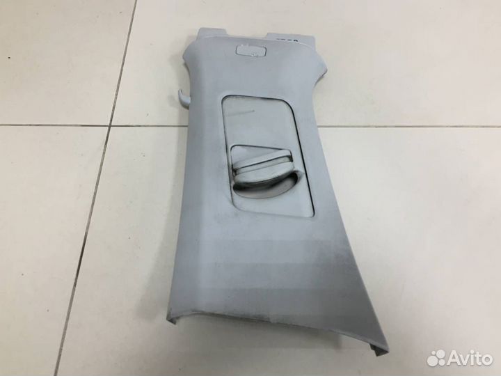 Обшивка стойки Skoda Rapid 2012-2020