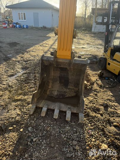 Гусеничный экскаватор JCB JS 330LC, 2011