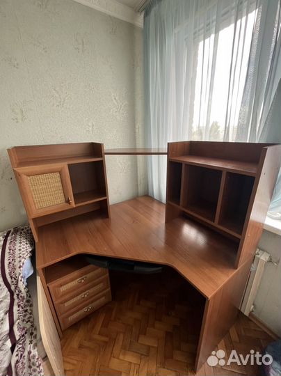 Компьютерный стол