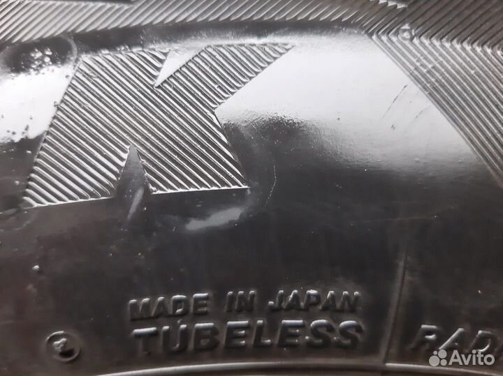 Bridgestone Blizzak DM-V2 215/65 R16 98S