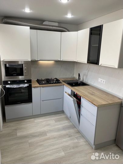 Красивая новая кухня