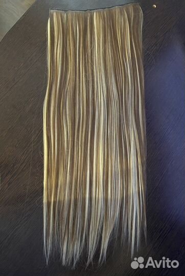 Волосы на заколках