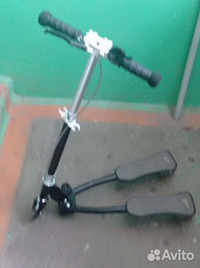 Самокат-бабочка