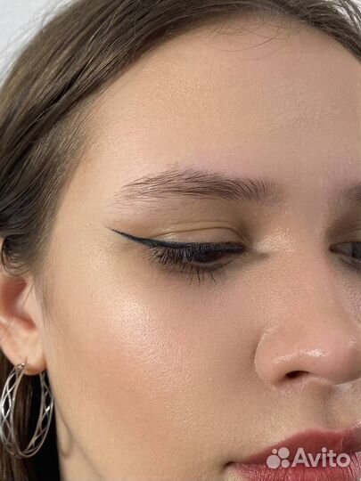 Мастер бровист