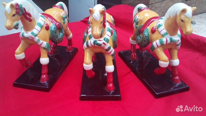 Фигурки лошадей
