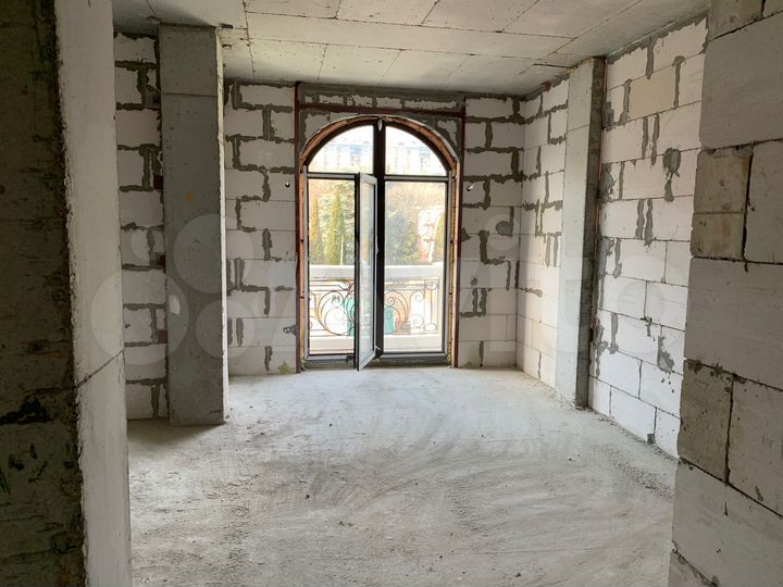 2-к. квартира, 74,3 м², 8/8 эт.