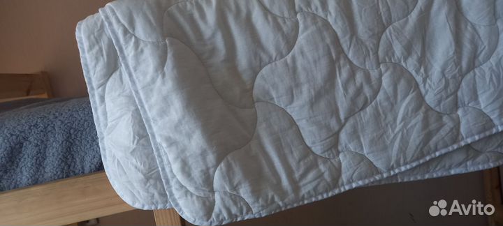 Бортики в кроватку и постельное,одеяло