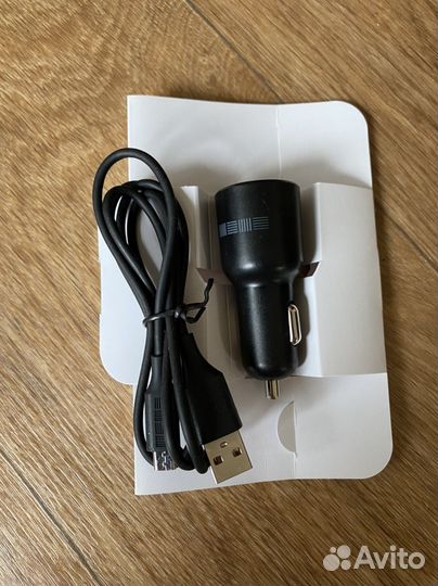 Зарядка в авто для телефона, планшета