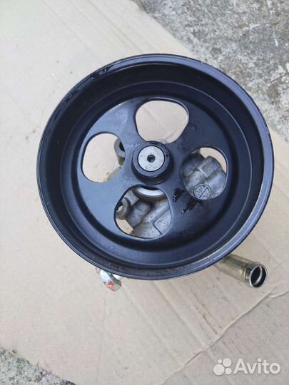 Насос Гура Mitsubishi 4D56