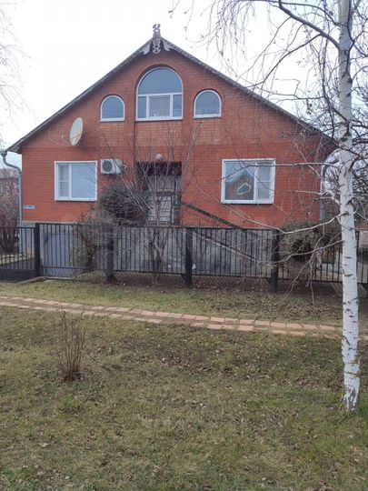 Дом 179 м² на участке 12 сот.