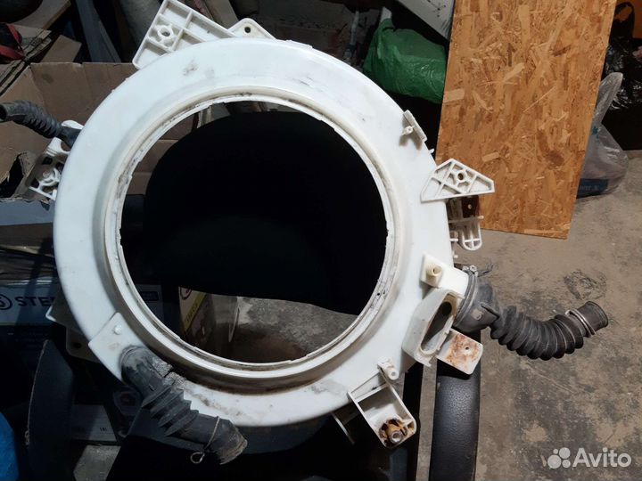 Передний полубак стиральной машиныWF-S 1061