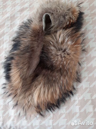 Меховой воротник енот