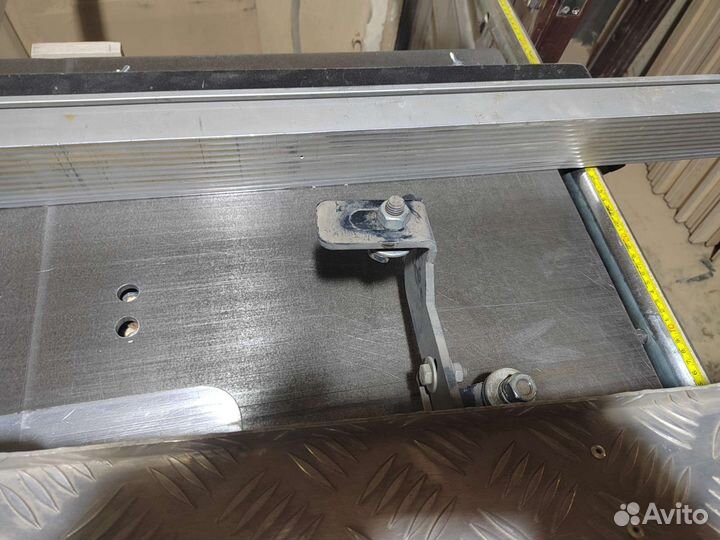 Пороги из нержавейки на Mitsubishi ASX с болтами