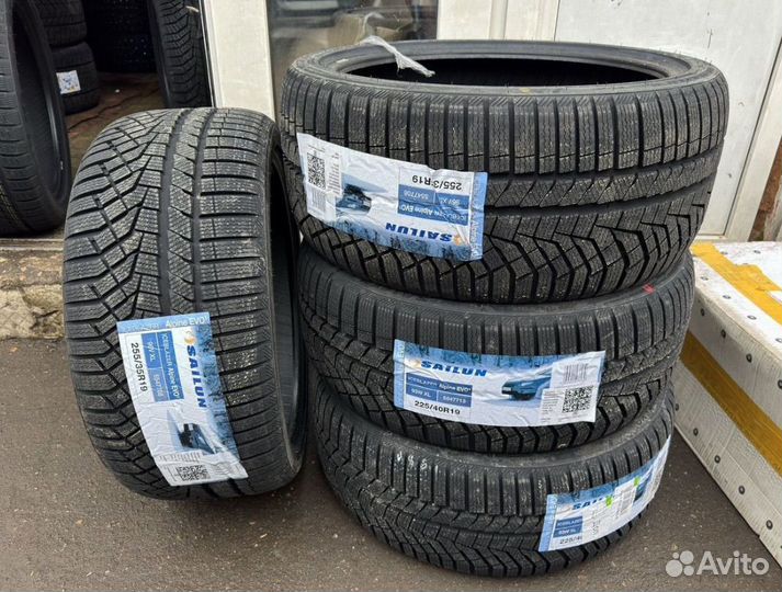 Sailun Ice Blazer Alpine EVO1 225/40 R19 и 255/35 R19 96V