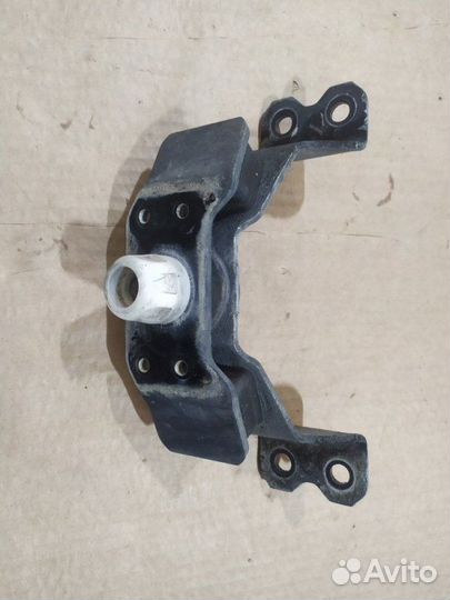 Подушка кпп Toyota Land Cruiser Prado 150 KDJ150