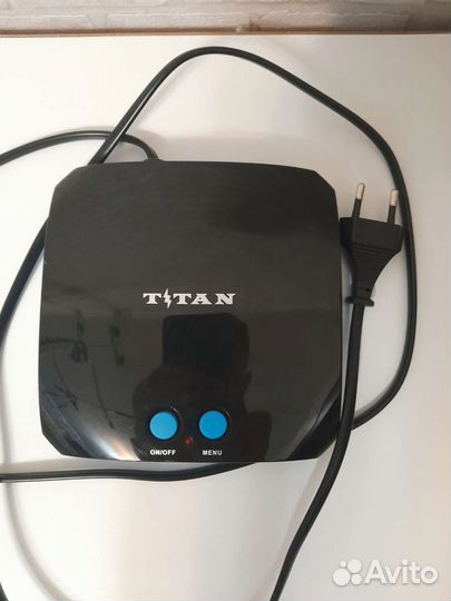 Игровая 16-битная приставка Titan