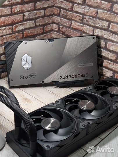 Новая видеокарта MSI RTX 5080 suprim liquid SOC