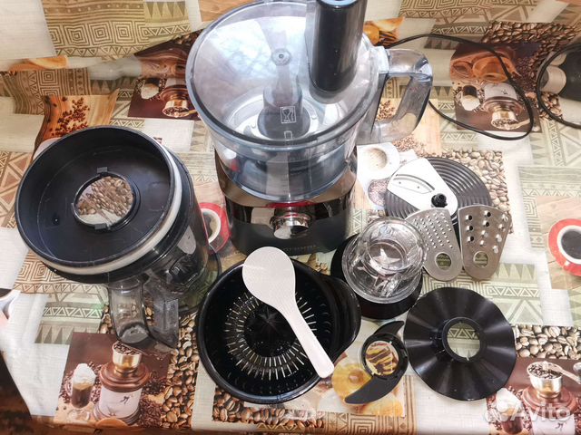 Кухонный комбайн Redmond RFP-3909