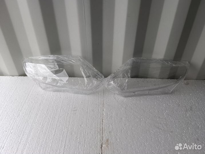 Стекло фары левое / правое Nissan X-trail 3