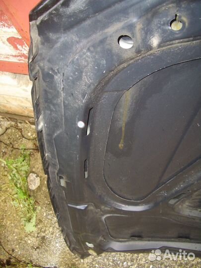 Капот бмв 1 серия Е81-87. Е82-88 с07-13г