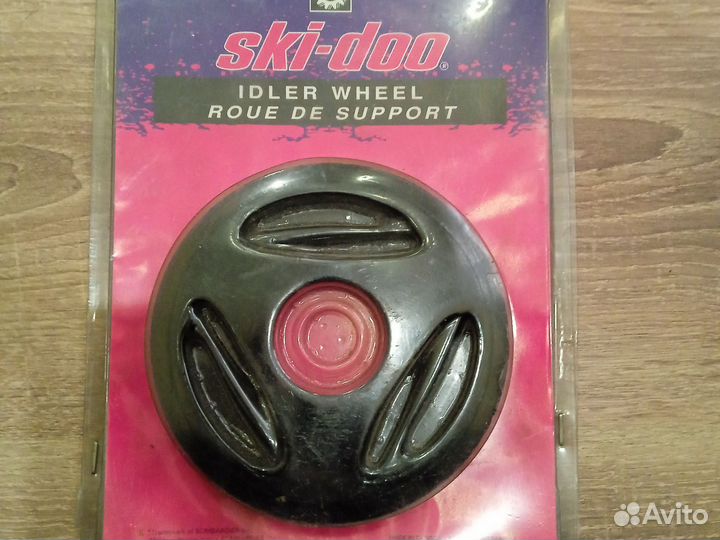 Ролик (каток) для снегохода BRP 570066631 135мм