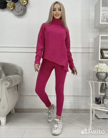 Женский костюм новый