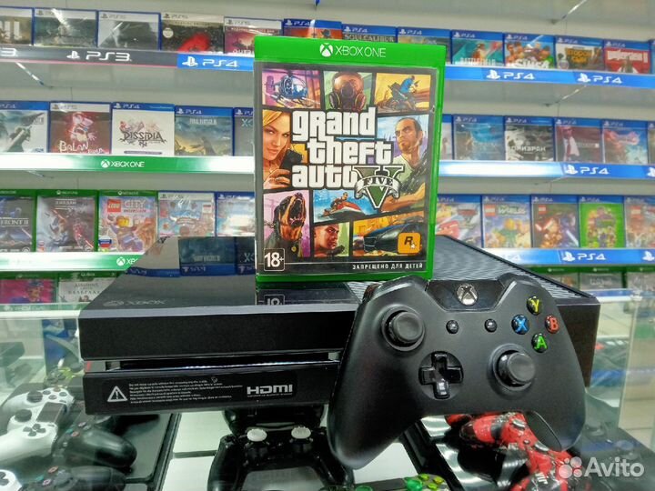 Xbox One Fat 500GB + Игра Grant Theft Auto 5