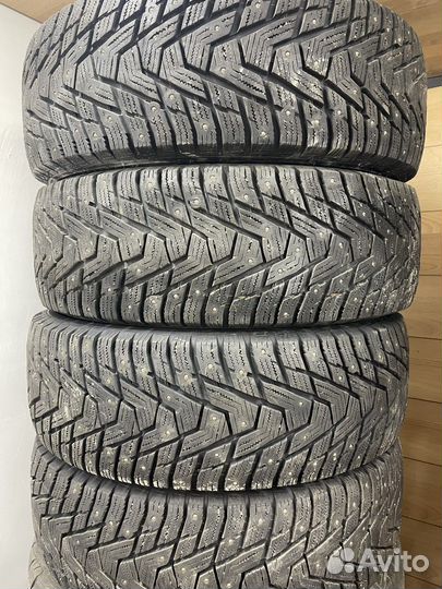 Hankook Winter I'Pike 235/65 R17 104T
