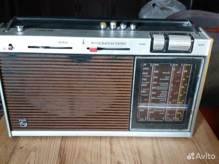 Радиоприемник Sanyo и Phillips