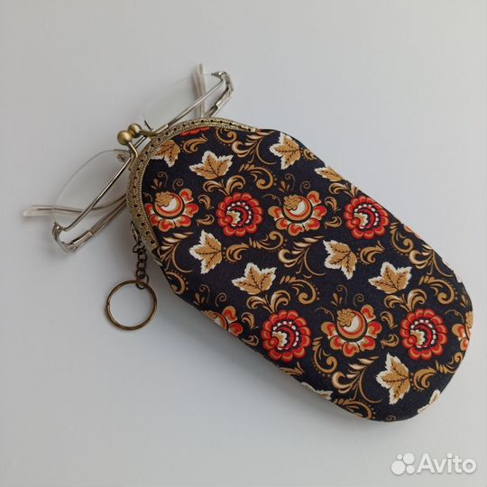 Очечник ручной работы с фермуаром