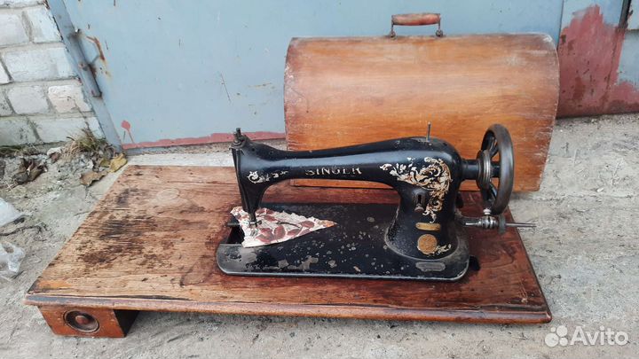 Швейная машинка зингер