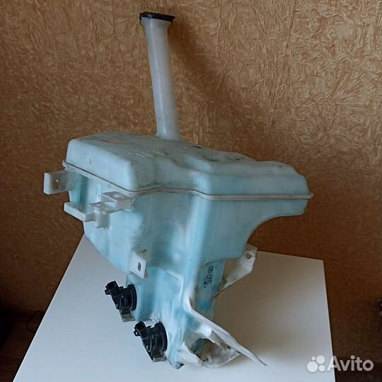 Бачок стеклоомывателя Toyota