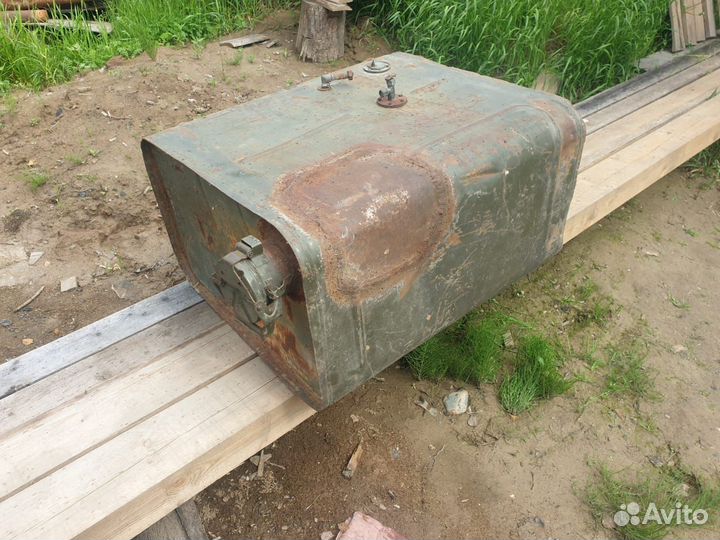 Топливный бак