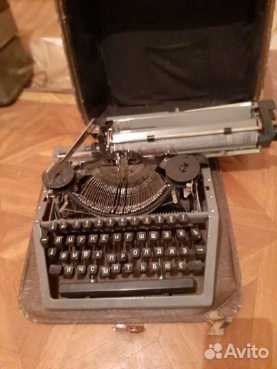 Пишущая машинка