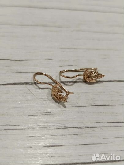 Золотые серьги