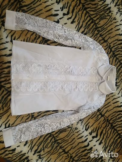 Продам нарядные школьные рубашки для девочки