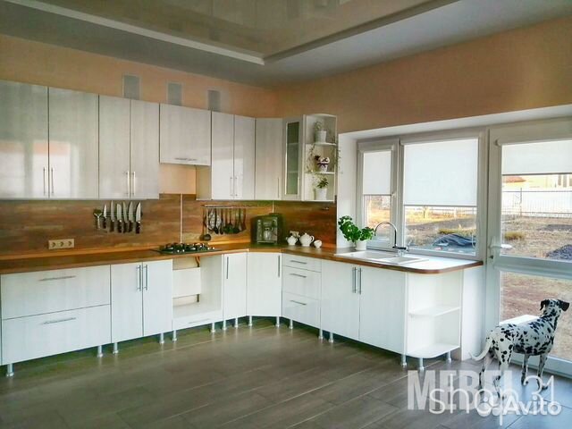 Кухня угловая пластик белый глянец