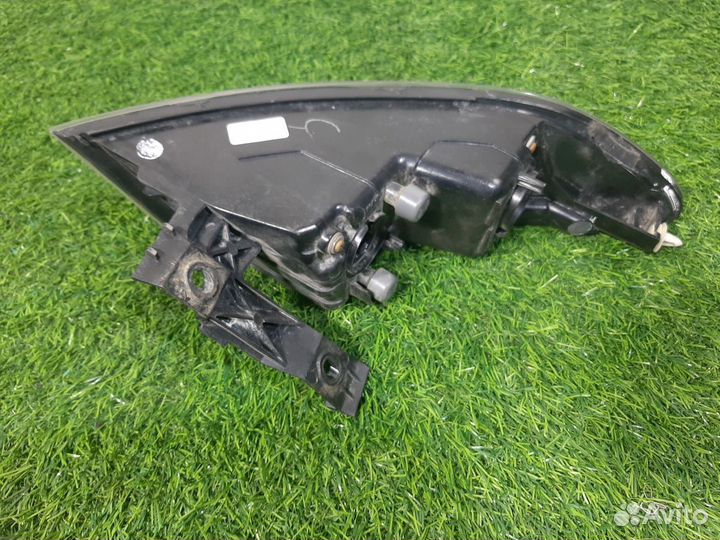 Фонарь правый на Honda Civic 8