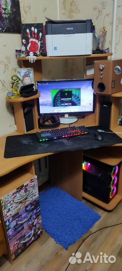 Компьютерный стол