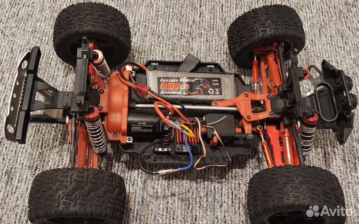 Машина на радиоуправлении 1 10