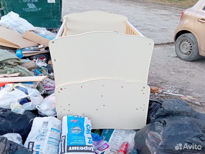 Детская кроватка